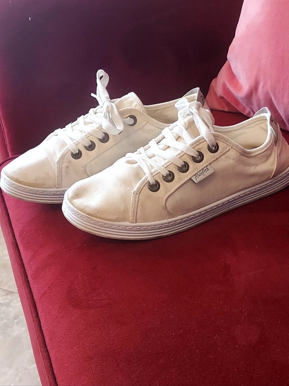 Blowfish Malibu Cream Ladies Canvas Low-Top Lace-Up Sneakers Fizzy 9m
